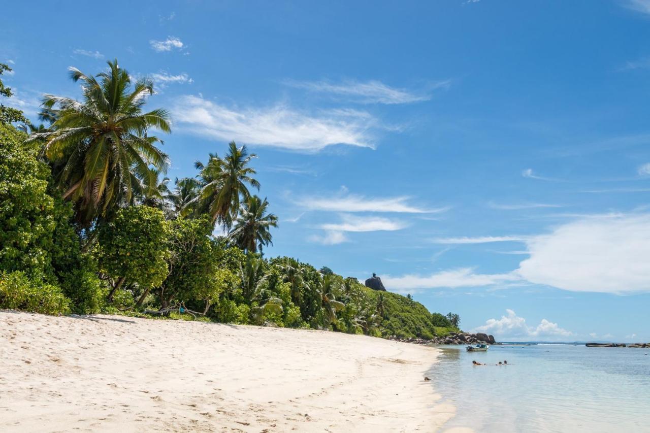 Les Forbans Selfcatering Apartment Takamaka Bagian luar foto