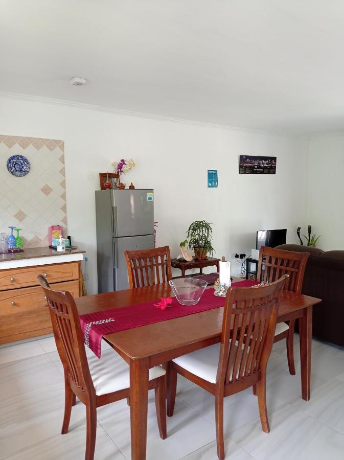 Les Forbans Selfcatering Apartment Takamaka Bagian luar foto