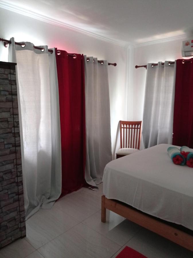 Les Forbans Selfcatering Apartment Takamaka Bagian luar foto