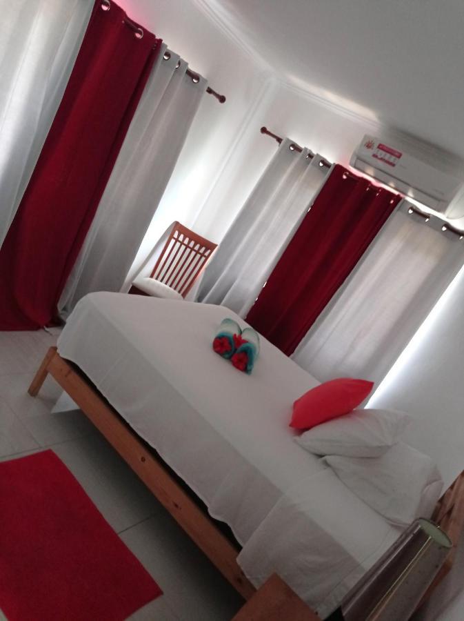 Les Forbans Selfcatering Apartment Takamaka Bagian luar foto