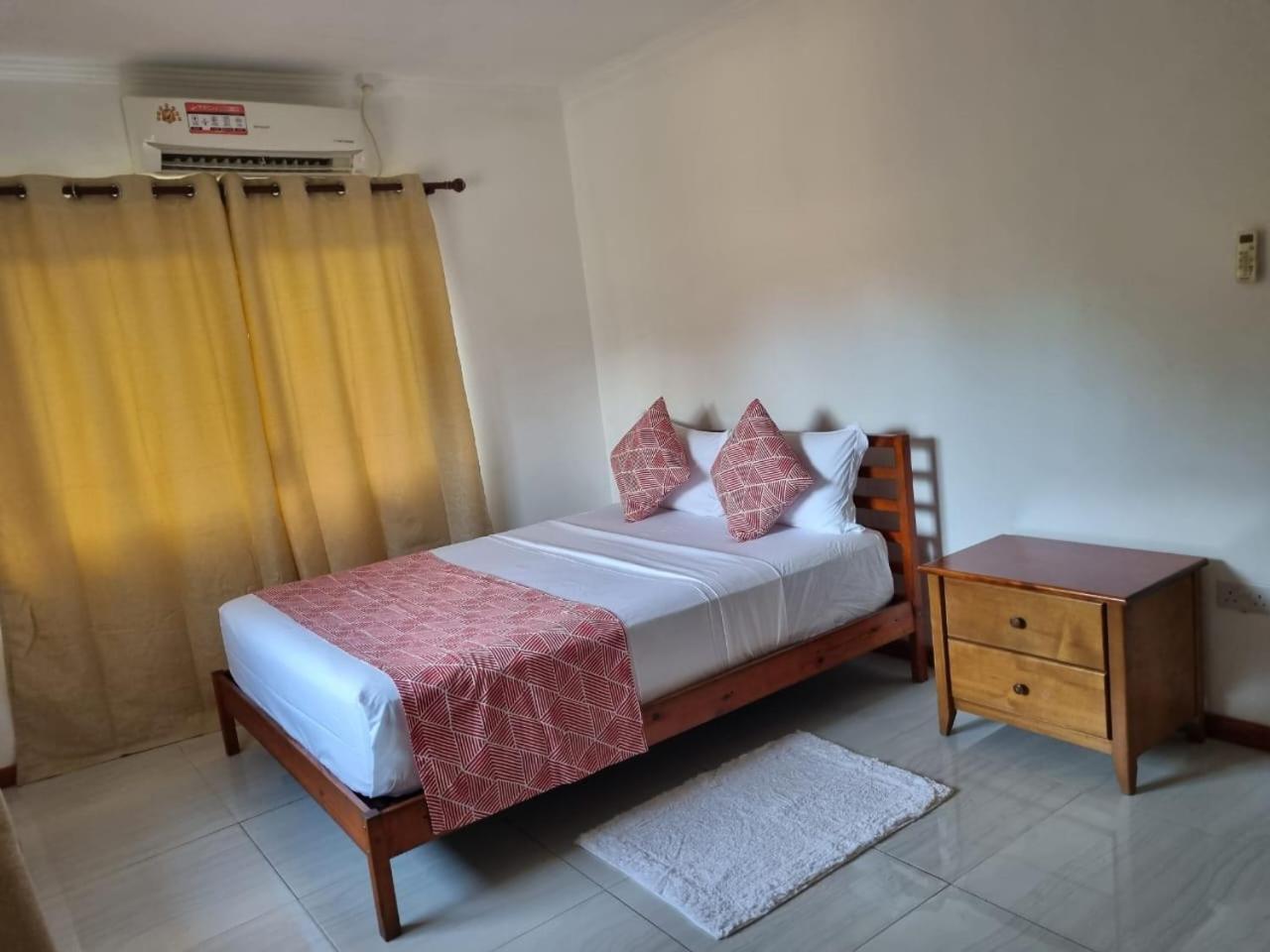 Les Forbans Selfcatering Apartment Takamaka Bagian luar foto